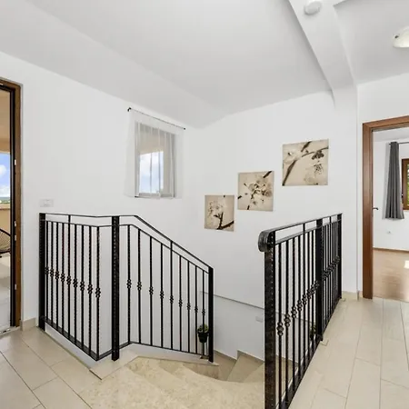 Milva In Radmani - Haus Fuer 6 Personen Villa Porec