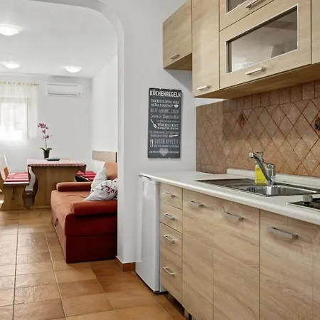 Villa Milva In Radmani - Haus Fuer 6 Personen *